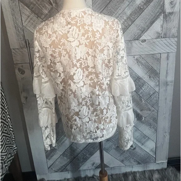 WILLOW & CLAY  LACE AND RUFFLE OPEN JACKET SIZE M/L - Picture 3 of 6